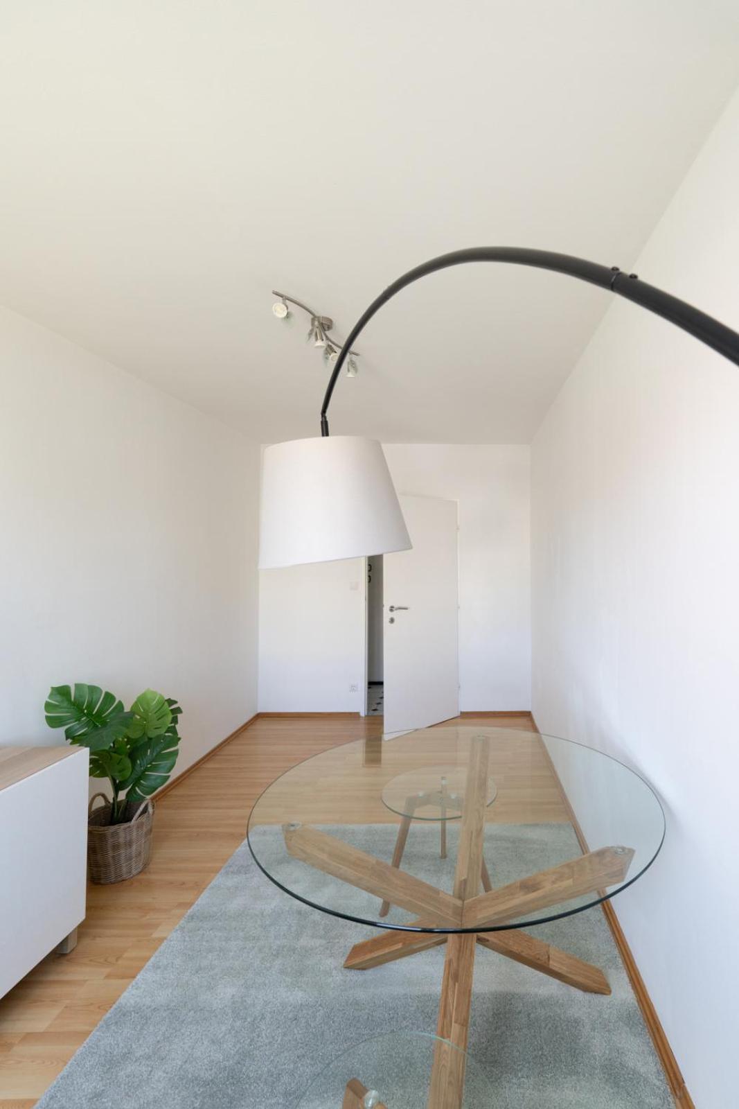 Two Bedrooms - 85 Squaremeters - 4 Min To U6 Dresdner Str Vienne Extérieur photo